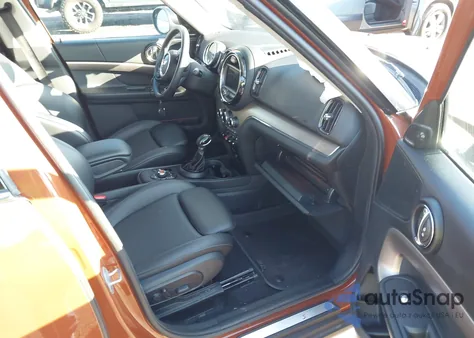 2018 Mini Countryman Cooper S z USA, uszkodzony, nr VIN WMZYT5C37J3E61759